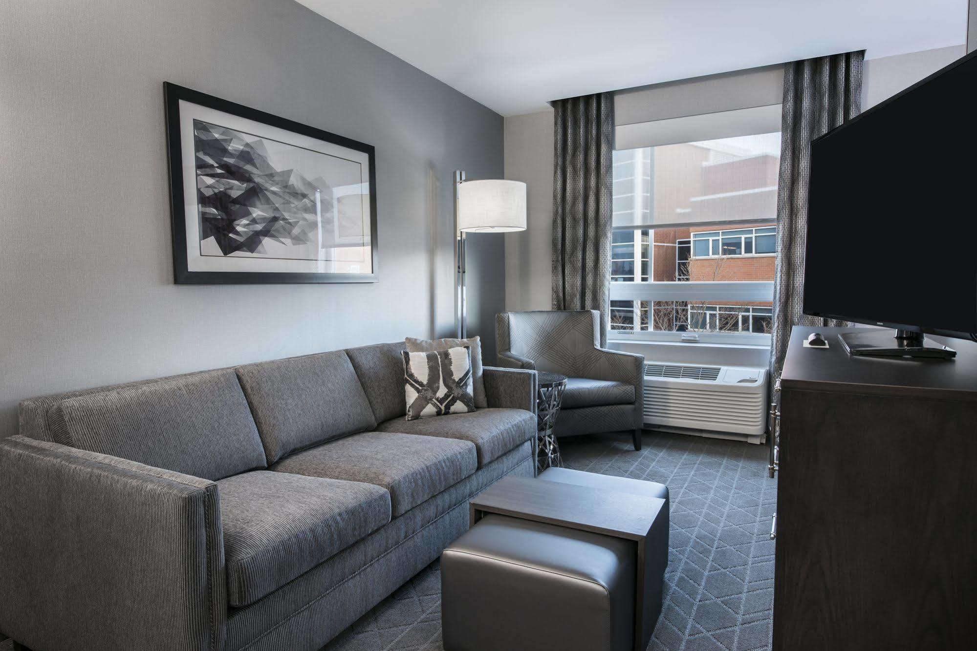 Homewood Suites By Hilton Boston Logan Airport Chelsea Exterior photo